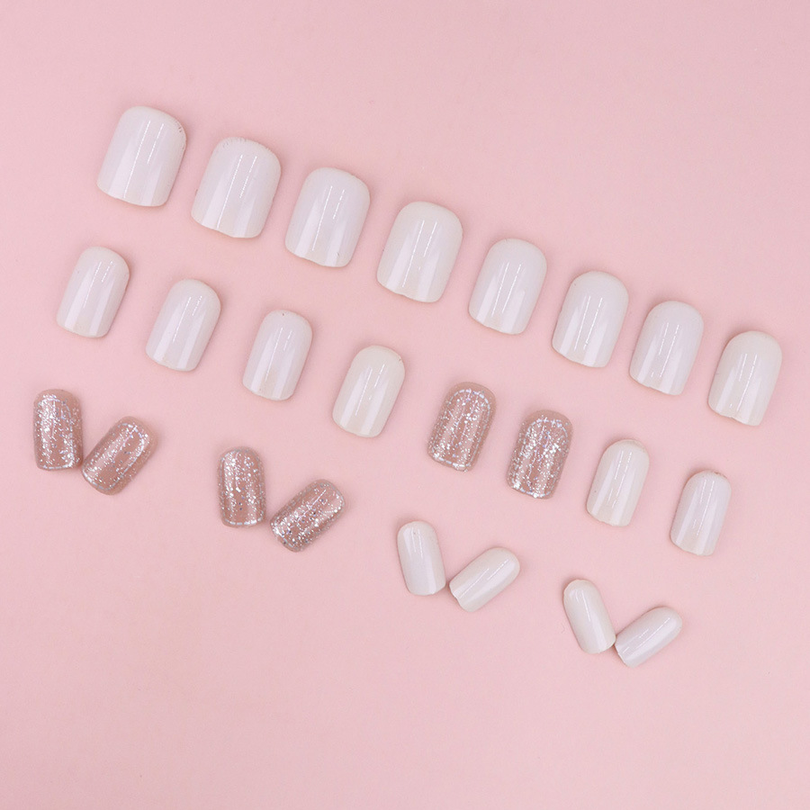 Cream & Chocolate Minimalist Press-On Nails - thumbnail 3